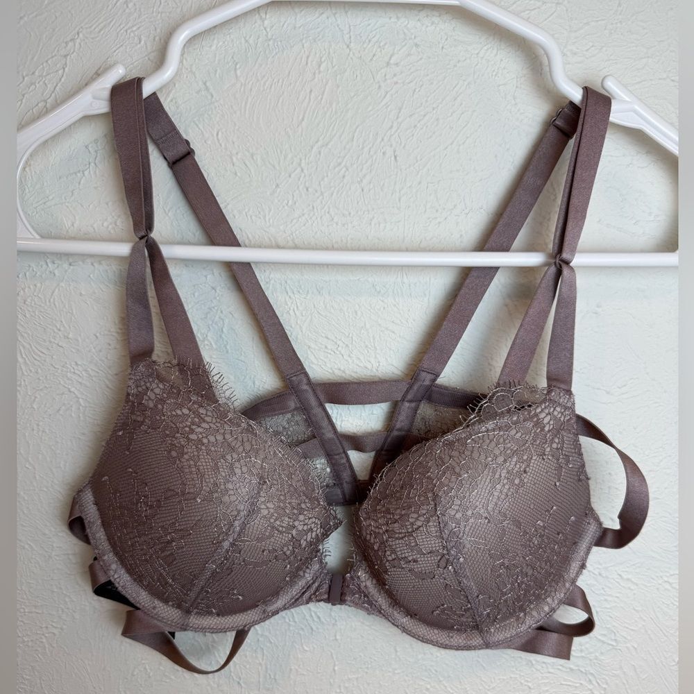 Victoria’s Secret Very Sexy Push-Up Bra Purple Lace Front Closure 34A